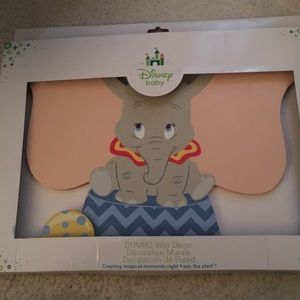 Dumbo wall decoration